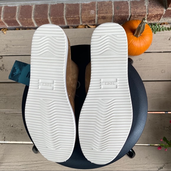 Toms Brown Suede Shoes Mens Size 10 - Picture 3 of 10